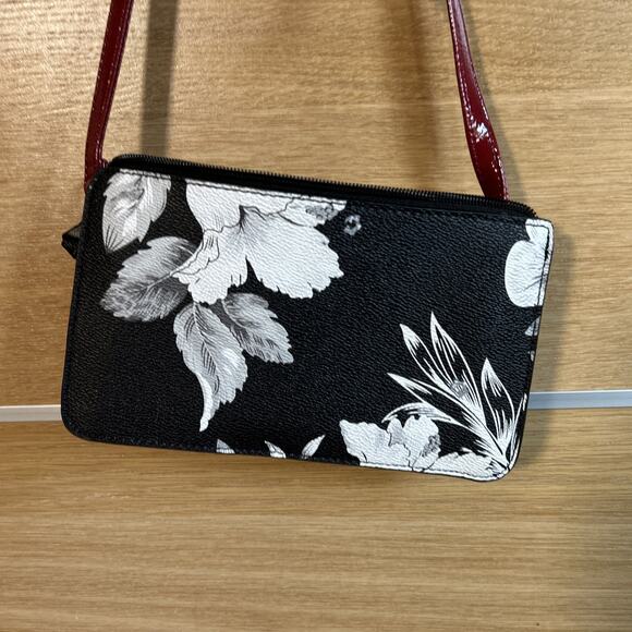 Nine West Black/White Floral Red Cross Body Strap Small Zippered Clutch Bag EUC - Picture 8 of 10